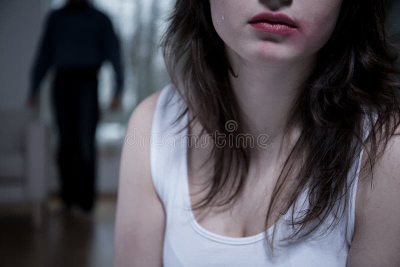 Nahaufnahme der schreienden Frau lizenzfreie stockfotos Nahaufnahme der schreienden Frau lizenzfreie stockfotos