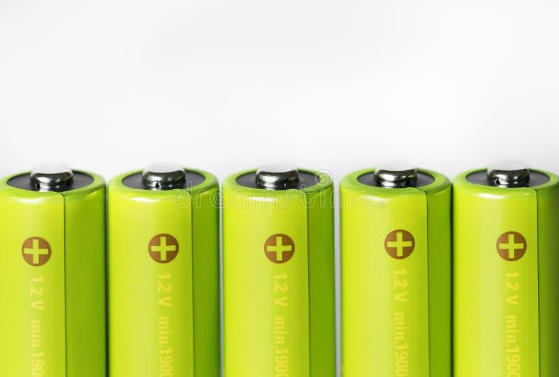 Nahaufnahme des Batteriesatzes lokalisiert auf weißem Hintergrund lizenzfreies stockfoto Nahaufnahme des Batteriesatzes lokalisiert auf weißem Hintergrund lizenzfreies stockfoto