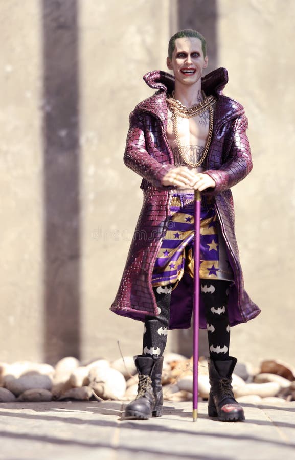 Nahaufnahme des Joker-Figur-Modells im Home Outdoor in Bangkok, Thailand lizenzfreies stockfoto Nahaufnahme des Joker-Figur-Modells im Home Outdoor in Bangkok, Thailand lizenzfreies stockfoto