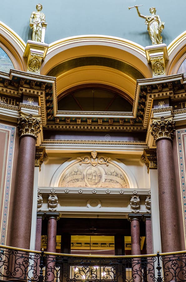 Nahaufnahmedetails der Architektur, Staat Iowas-Kapitol lizenzfreies stockfoto Nahaufnahmedetails der Architektur, Staat Iowas-Kapitol lizenzfreies stockfoto