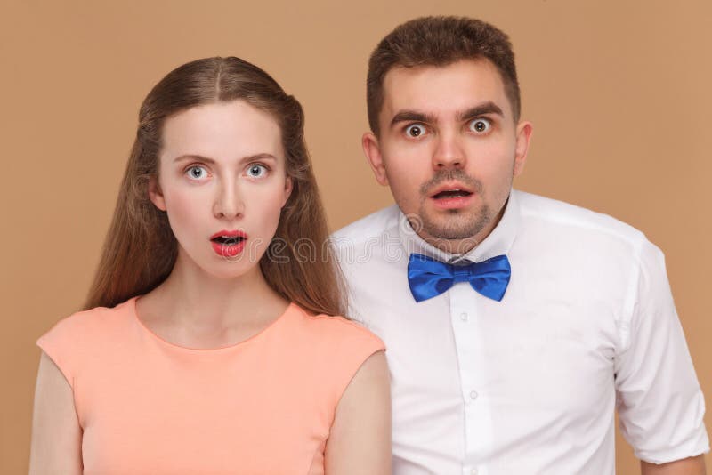 Nahaufnahmeporträt des gutaussehenden Mannes und der Schönheit oder der jungen Co stockbild Nahaufnahmeporträt des gutaussehenden Mannes und der Schönheit oder der jungen Co stockbild
