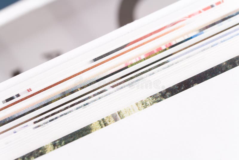 Nahes hohes der Zeitschrift lizenzfreie stockfotografie Nahes hohes der Zeitschrift lizenzfreie stockfotografie