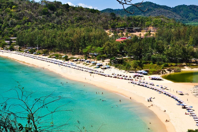 NaI-Han-Strand Phuket Thailand im April 2010 lizenzfreies stockbild NaI-Han-Strand Phuket Thailand im April 2010 lizenzfreies stockbild