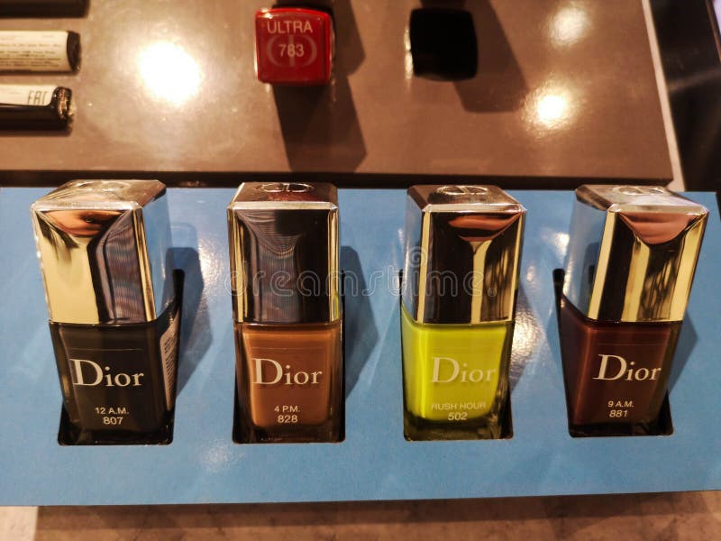 violinist aflange Celebrity Nail Polish Dior Vernis and Dior Rush Hour from Christian Dior in Perfume  and Cosmetics Store on February 10, 2020 in Russia, Editorial Photo - Image  of gloss, colorful: 173516291