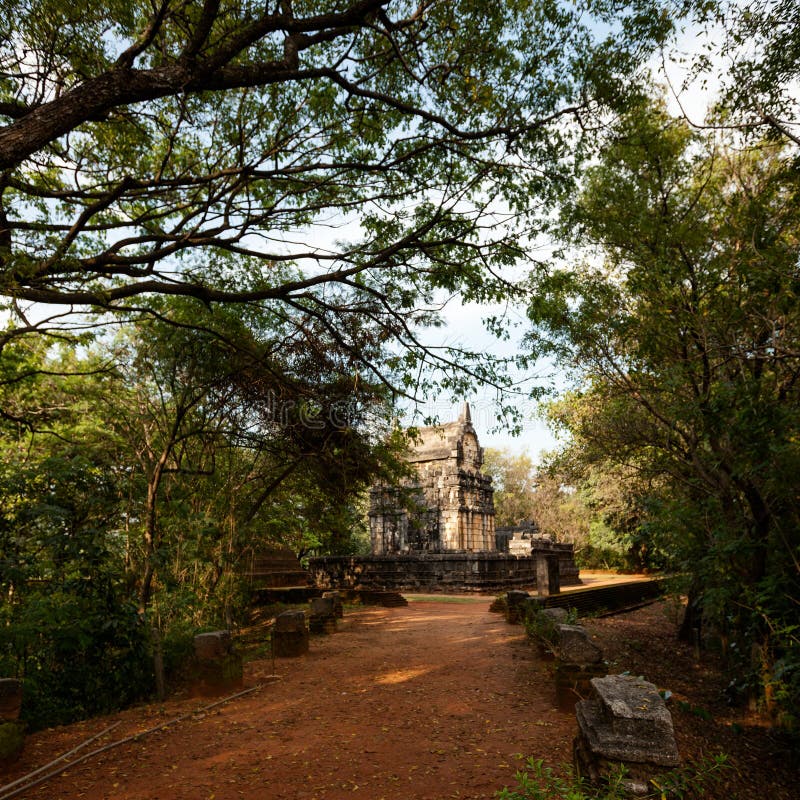 Nalanda Gedige, ancient complete stone building near Matale, Sr