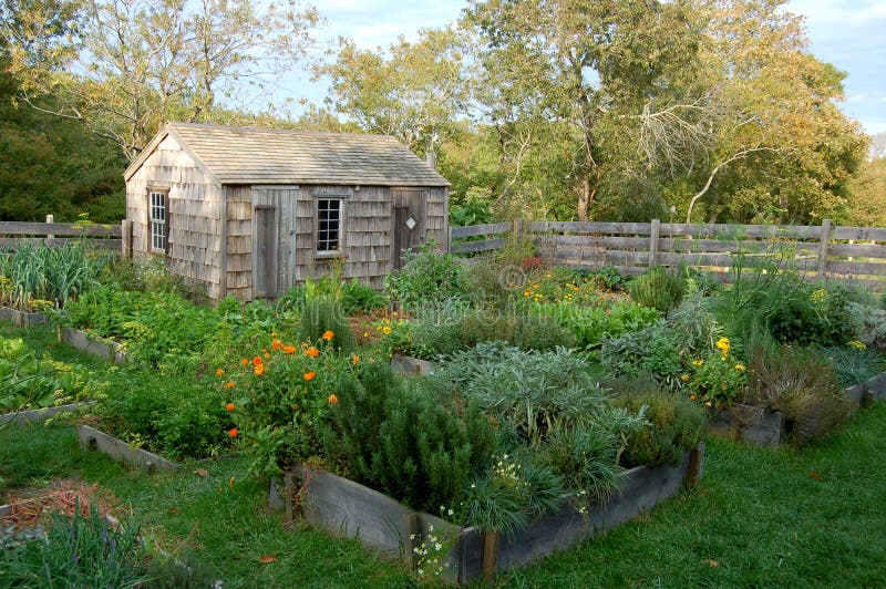 Nantucket, mA: Jardín del Colonial de la casa del ataúd