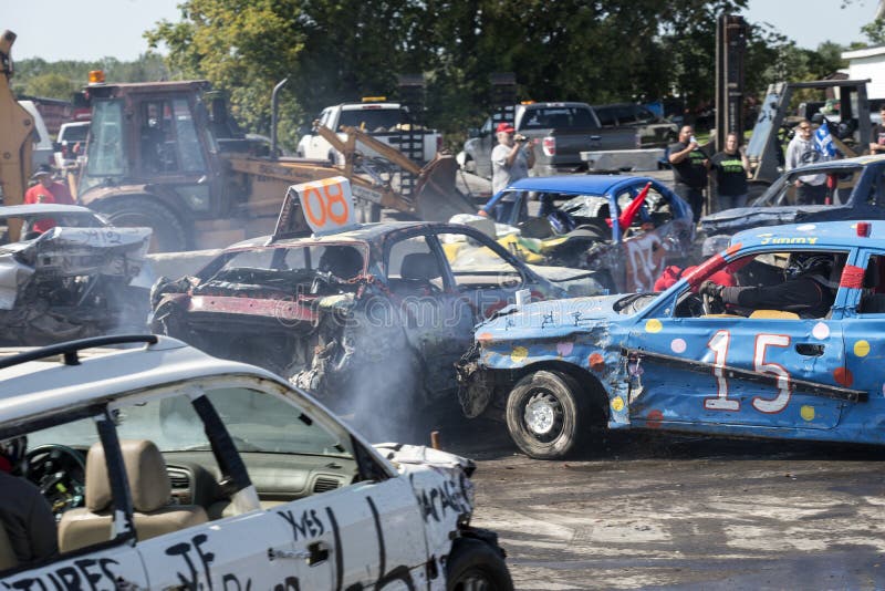 Demolition derby editorial photo. Image of compete, scrapped 116497926