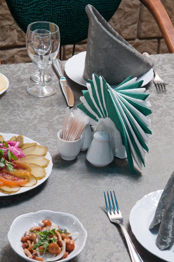 Napkins and wine glasses. stock image. Image of plate 17394023