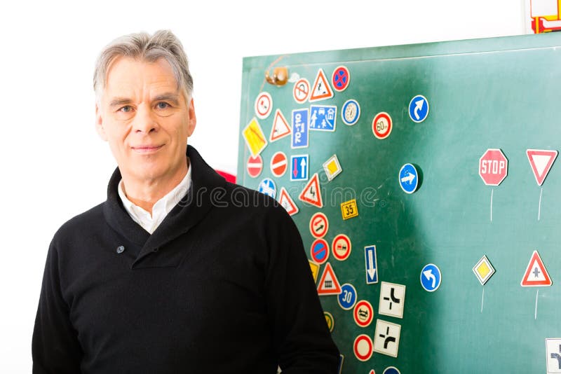 Instruktor jazdy z grupą obrazy stock