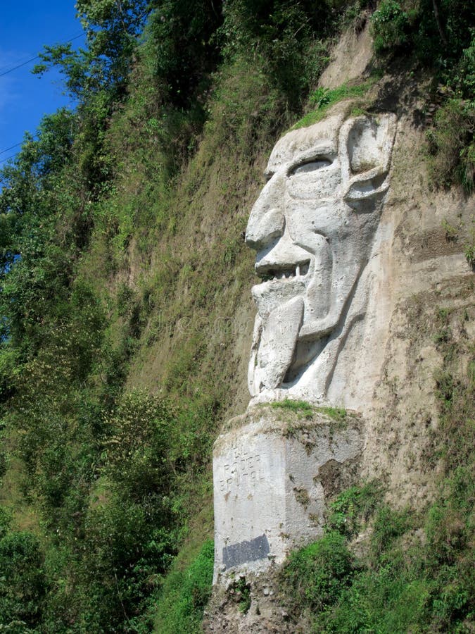 Nariz del Diablo sulla strada del litorale nell'Ecuador immagine stock libera da diritti Nariz del Diablo sulla strada del litorale nell'Ecuador immagine stock libera da diritti