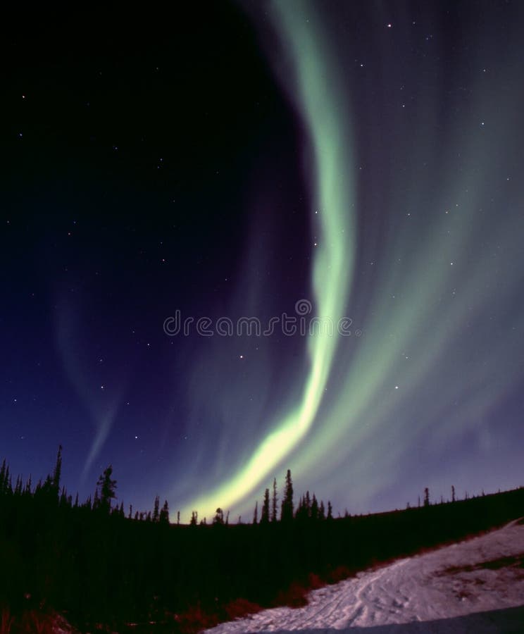 Narrow aurora arc