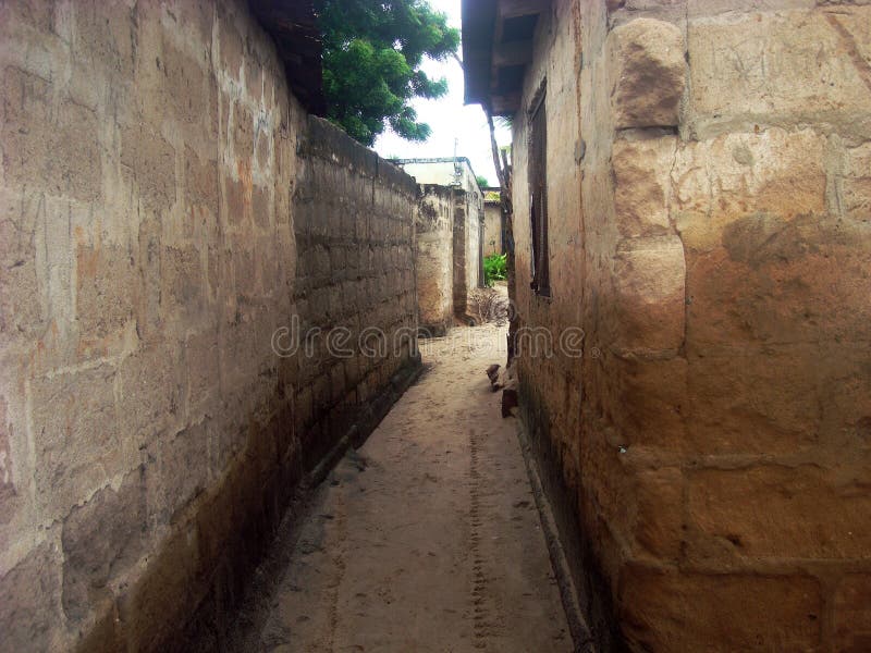 Narrow street and steep steps of Via … – License image – 13819118 ❘  lookphotos