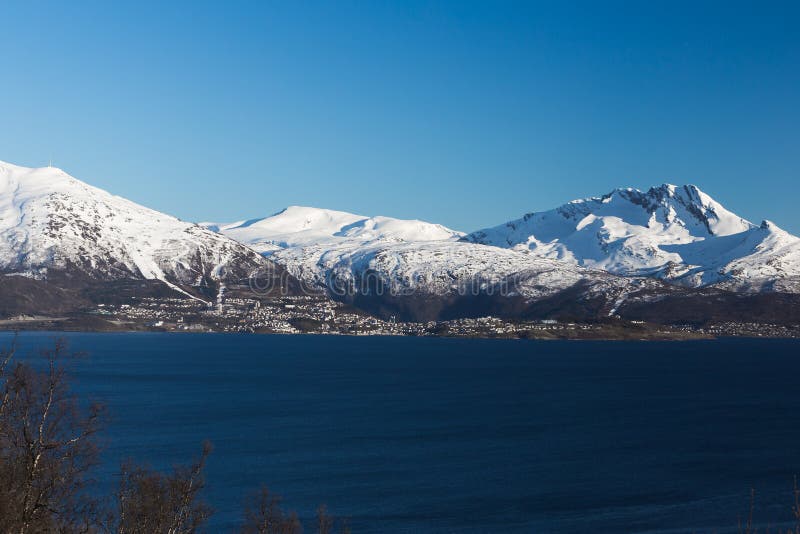 Narvik in Noorwegen stock foto. Image of sneeuw, stad 124042590