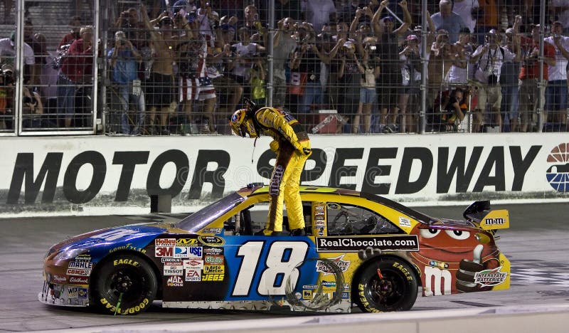 22 August, 2009: Kyle Busch takes his traditional bow after he wins the Sharpie 500 at Bristol Motor Speedway. 22 August, 2009: Kyle Busch takes his traditional bow after he wins the Sharpie 500 at Bristol Motor Speedway.