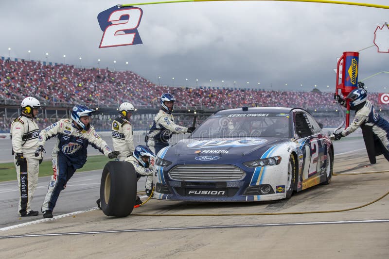 NASCAR 2013: Sprint-Schalen-Reihe Aarons 499 am 5. Mai lizenzfreie stockbilder NASCAR 2013: Sprint-Schalen-Reihe Aarons 499 am 5. Mai lizenzfreie stockbilder