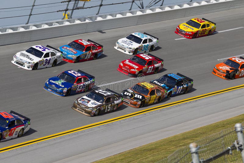 NASCAR: Talladega Superspeedway 3 wijd royalty-vrije stock afbeelding NASCAR: Talladega Superspeedway 3 wijd royalty-vrije stock afbeelding