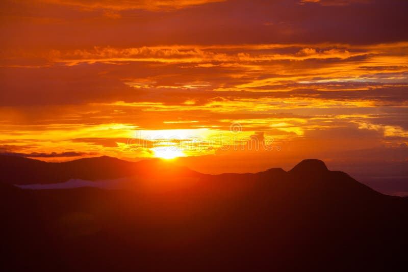 NASCER DE O SOL foto de stock royalty free NASCER DE O SOL foto de stock royalty free
