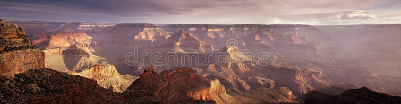 Nascer do sol panorâmico majestoso Rim Grand Canyon National Park sul o Arizona