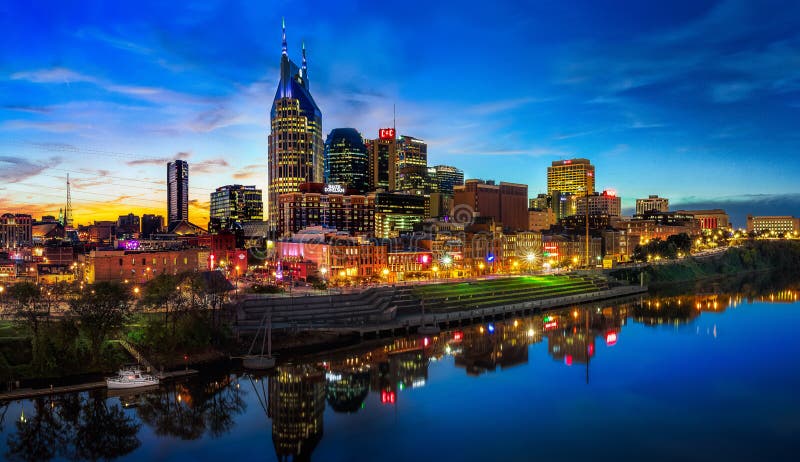 Nashville linia horyzontu z zmierzchem obrazy royalty free Nashville linia horyzontu z zmierzchem obrazy royalty free