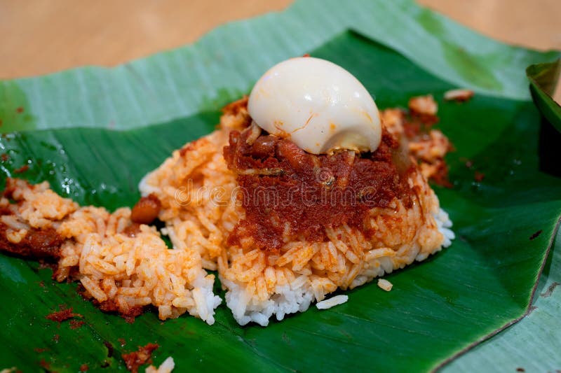 Nasi lemak - это ароматное блюдо из риса, приготовленное в кокосовом молоке стоковое изображение rf
