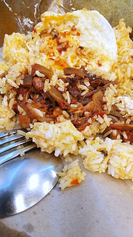 Nasi lemak - это ароматное блюдо из риса, приготовленное в кокосовом молоке стоковые изображения rf