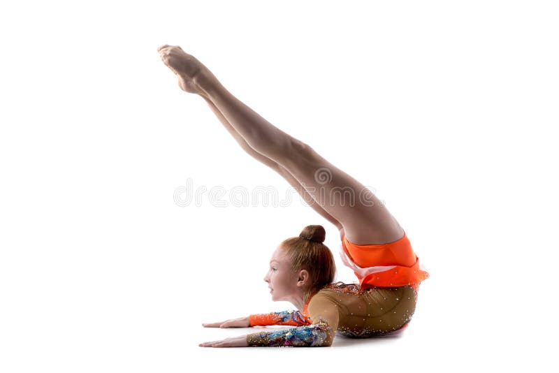 Nastoletnia tancerz dziewczyna robi backbend fotografia stock Nastoletnia tancerz dziewczyna robi backbend fotografia stock