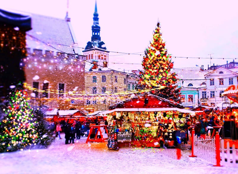 Natal No Natal, Ano Novo, Em Tallinn, Cidade Antiga, Praça De Natal Mercado Leve Para Decoração De árvores Na Estônia Imagem de Stock - Imagem de povos, velho: 160755115 Natal No Natal, Ano Novo, Em Tallinn, Cidade Antiga, Praça De Natal Mercado Leve Para Decoração De árvores Na Estônia Imagem de Stock - Imagem de povos, velho: 160755115