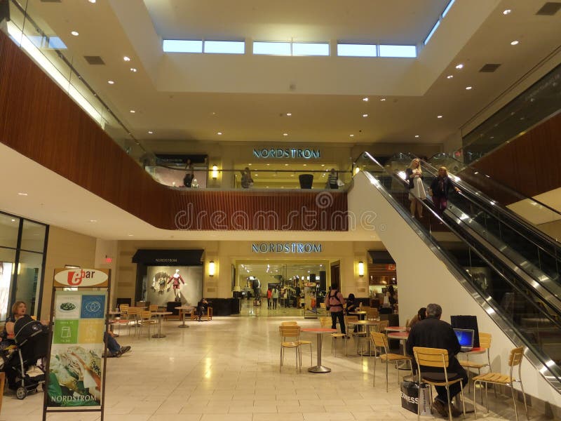 NatickMall in Natick, Massachusetts Redaktionelles Stockfoto Bild
