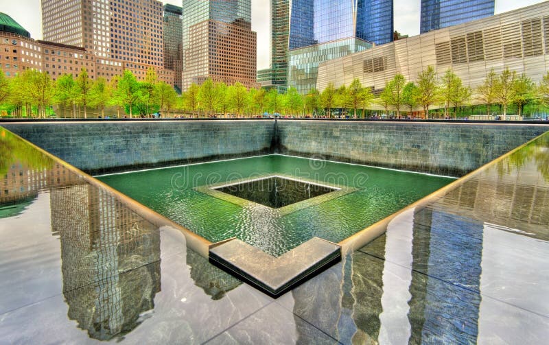 Nationaal 11 September Herdenkings herdenkend de terroristische aanslagen op het World Trade Center in de Stad van New York, de V stock afbeeldingen Nationaal 11 September Herdenkings herdenkend de terroristische aanslagen op het World Trade Center in de Stad van New York, de V stock afbeeldingen