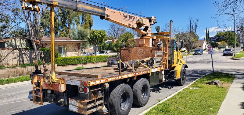 a-national-crane-400a-series-boom-truck-or-crane-truck-working-for-the