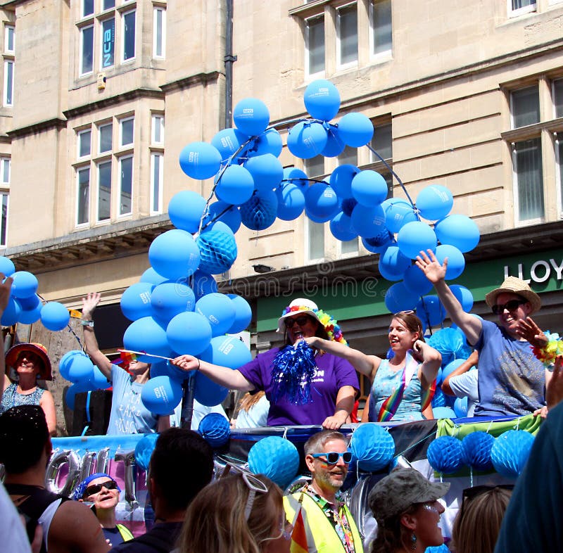 Nationale Gesundheitsdienstarbeitskräfte in Brighton Pride lizenzfreie stockbilder Nationale Gesundheitsdienstarbeitskräfte in Brighton Pride lizenzfreie stockbilder