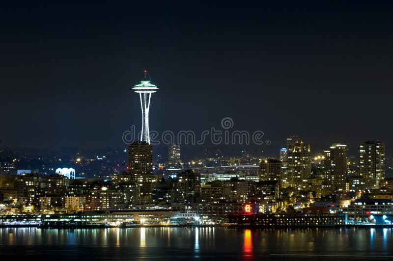 nattseattle horisont royaltyfri foto nattseattle horisont royaltyfri foto