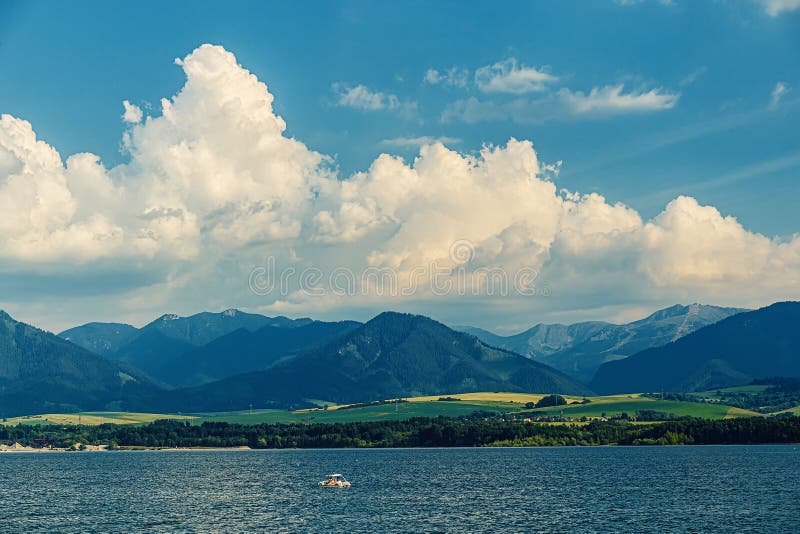 Přírodní koupaliště jezero, Slovensko Liptovská Mara 6.7 2015