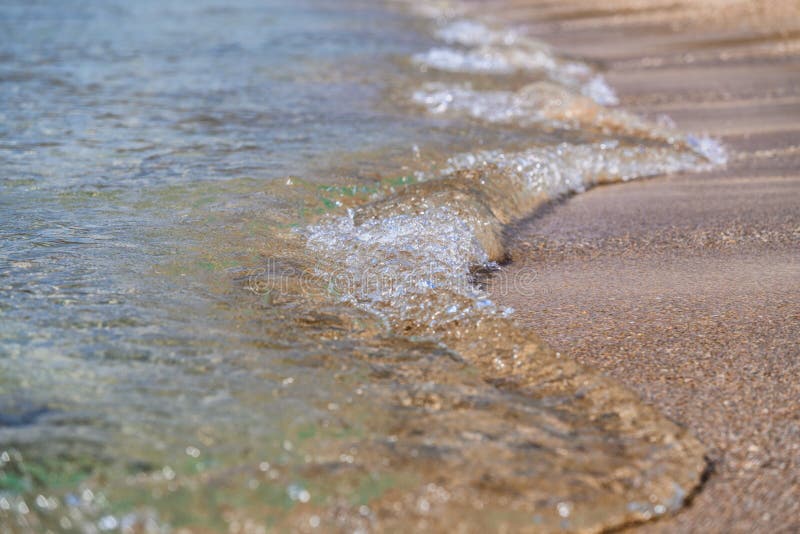Naturaleza hermosa de la isla de Antiparos de Grecia con agua azul cristalina y las visiones que sorprenden fotos de archivo libres de regalías Naturaleza hermosa de la isla de Antiparos de Grecia con agua azul cristalina y las visiones que sorprenden fotos de archivo libres de regalías