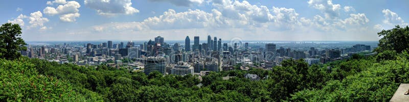 Příroda čelí urbanizace, tento snímek byl pořízen na Mount Royal této stránky je zelené a chráněné místo je v centru ostrova Montreal, Kanada.