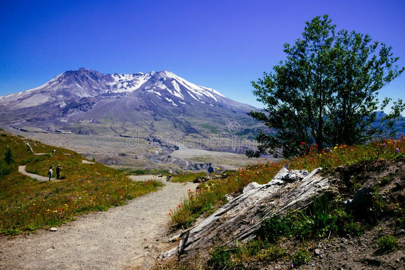 Escursioni verso uno dei vulcani più attivi in Washington, Stati di storia.