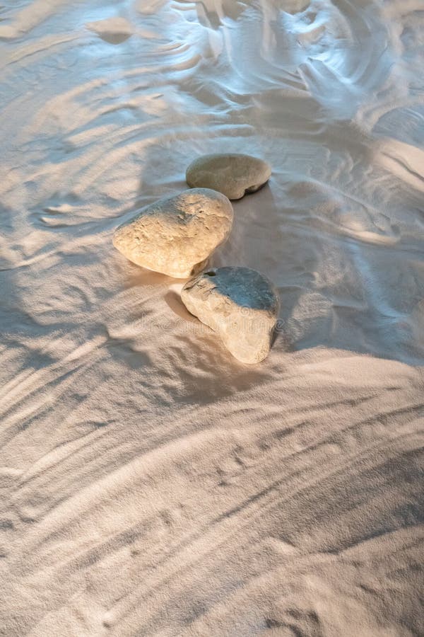 Natuurlijke zand en steentuin met selectieve nadruk Eenvoud, stock fotografie Natuurlijke zand en steentuin met selectieve nadruk Eenvoud, stock fotografie