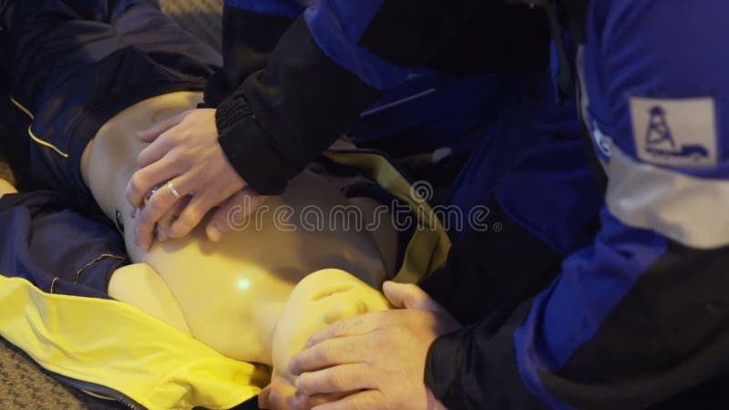 nauczania Pierwsza pomoc ofiara cpr target3730_0_ atrapy kierowy masaż
