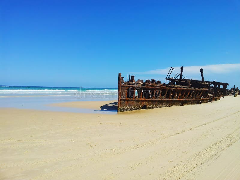Naufragio in Fraser Island, Queensland, Australien fotografie stock libere da diritti Naufragio in Fraser Island, Queensland, Australien fotografie stock libere da diritti
