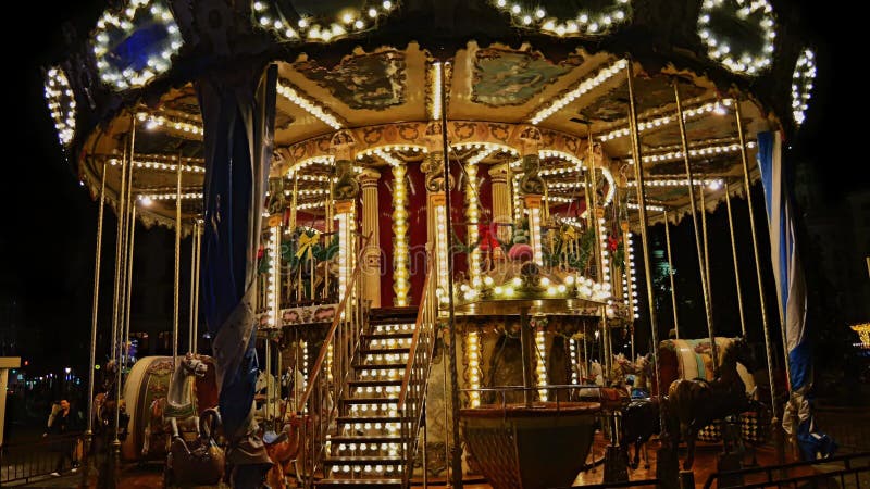 Navidad de carrusel año nuevo central plaza valencia españa 1 de diciembre de 2023