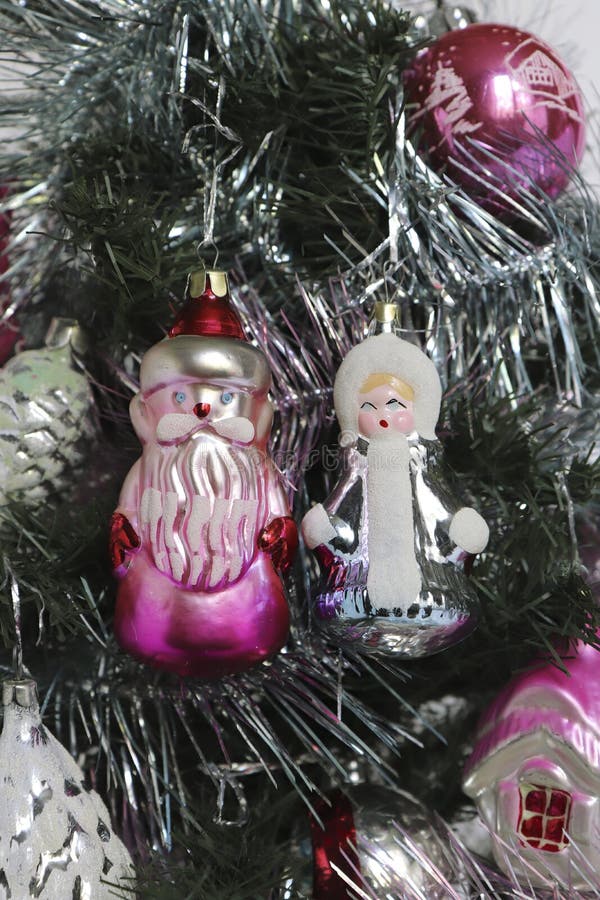 Christmas glass Santa Claus and Snow Maiden toys of the 80-90 years. Christmas glass Santa Claus and Snow Maiden toys of the 80-90 years.