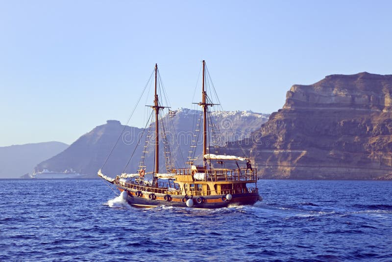 Navigation dans Santorini image stock Navigation dans Santorini image stock