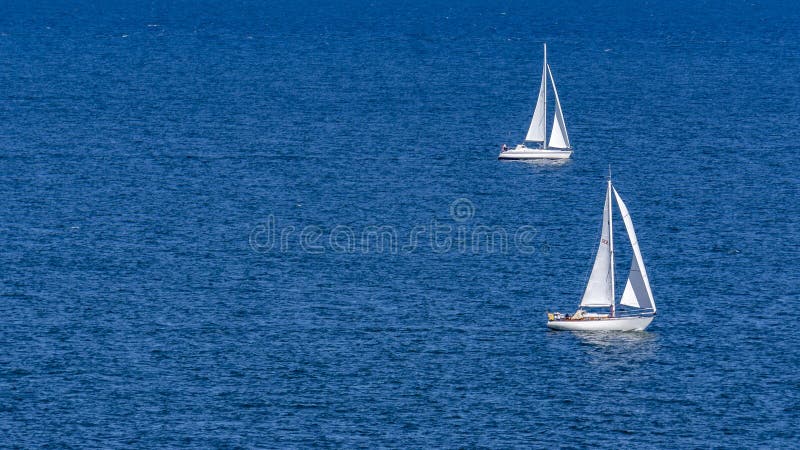 navigation de 2 bateaux photographie stock navigation de 2 bateaux photographie stock