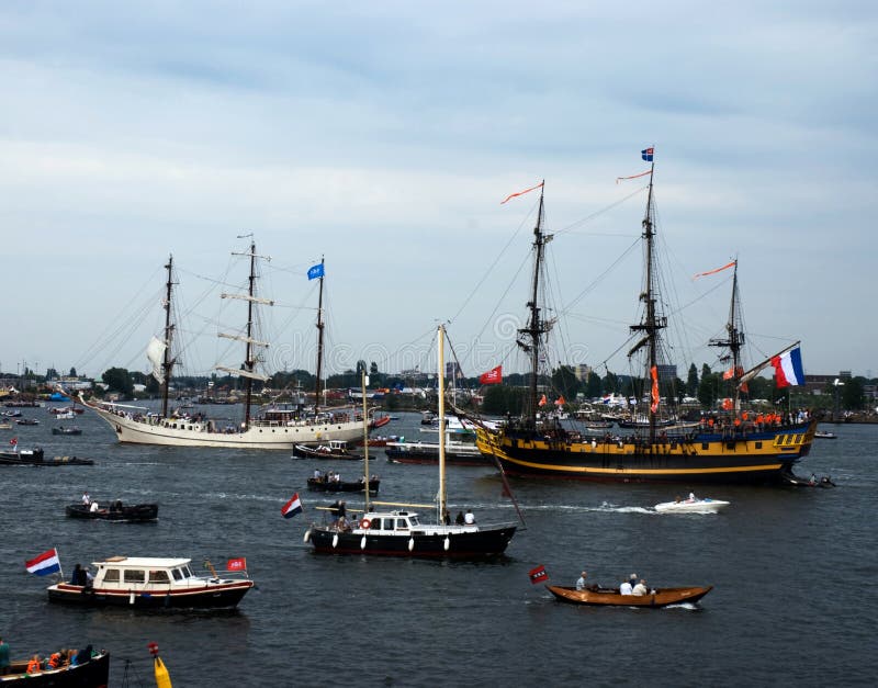 Navio alto Etoile Du Roy Sail 2015 fotografia de stock Navio alto Etoile Du Roy Sail 2015 fotografia de stock