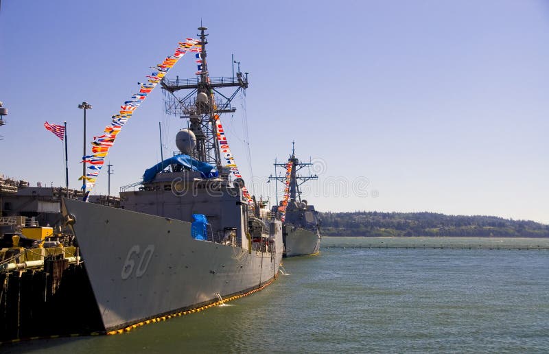 Navios de guerra destróieres da Marinha foto de stock royalty free