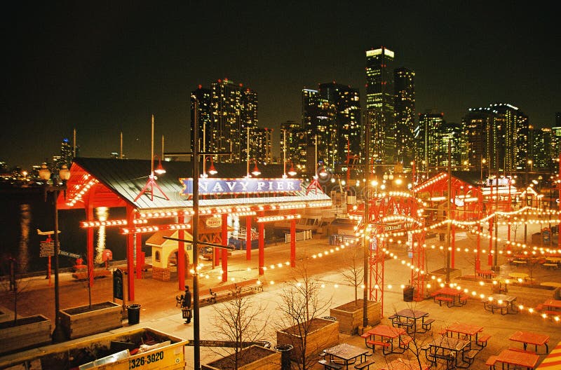 Navy Pier. Chicago editorial stock photo. Image of night 21866868