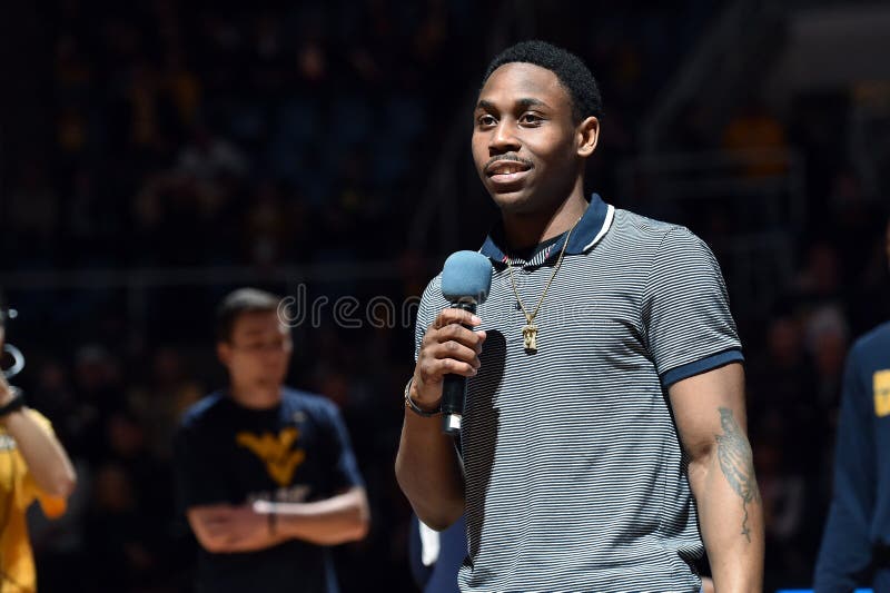 2015 NCAA-Basketball - WVU-Oklahoma-Staat stockfotografie 2015 NCAA-Basketball - WVU-Oklahoma-Staat stockfotografie