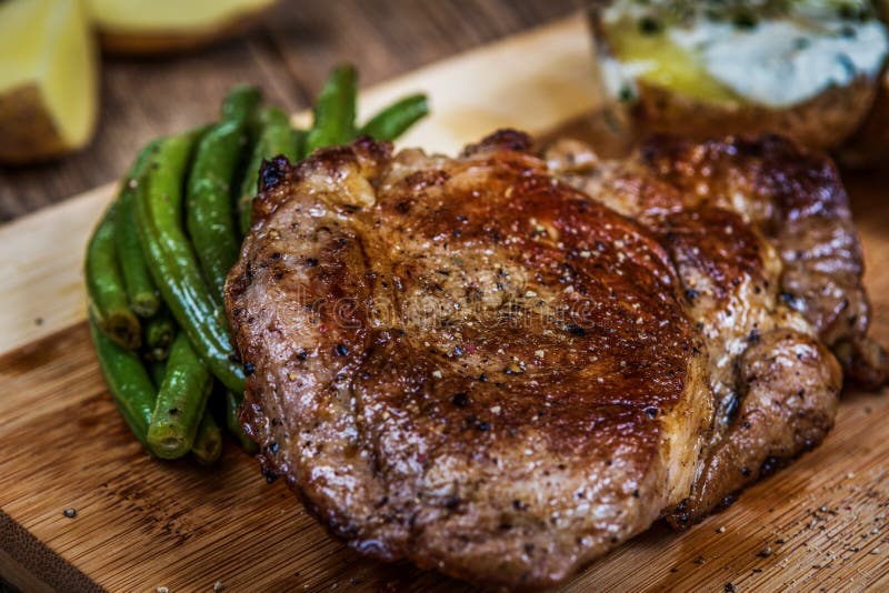 Neck steak and green beans stock image. Image of lunch - 119693061