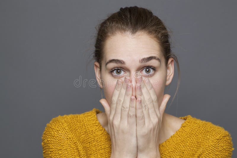 https://thumbs.dreamstime.com/b/negative-feelings-concept-shocked-beautiful-girl-s-covering-her-mouth-nose-hands-emotions-bad-odor-studio-shot-63085961.jpg