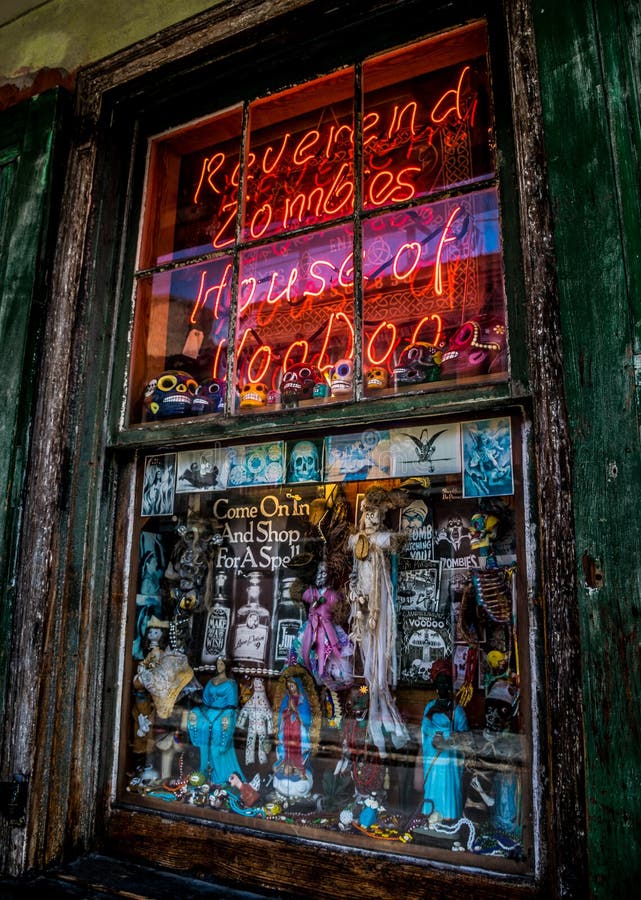 Negozio di voodoo del quartiere francese di New Orleans fotografia stock Negozio di voodoo del quartiere francese di New Orleans fotografia stock